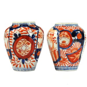 Para małych wazonów Imari, Japonia, XIX/XX w.