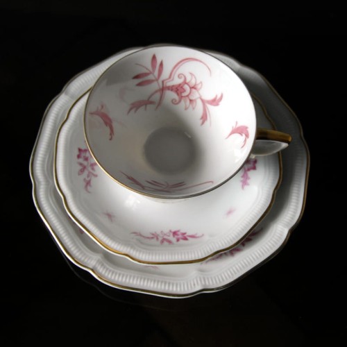  Filiżanka w różowe trawy Art Deco